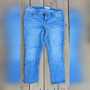 Torrid boyfriend fit blue denim jeans. 